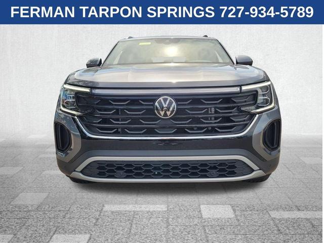 Photo of 2024 Platinum Gray Metallic Volkswagen Atlas Cross Sport