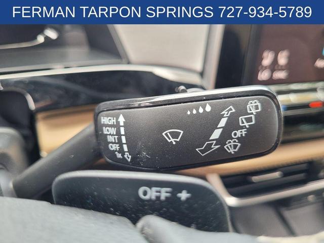 Photo of 2024 Platinum Gray Metallic Volkswagen Atlas Cross Sport