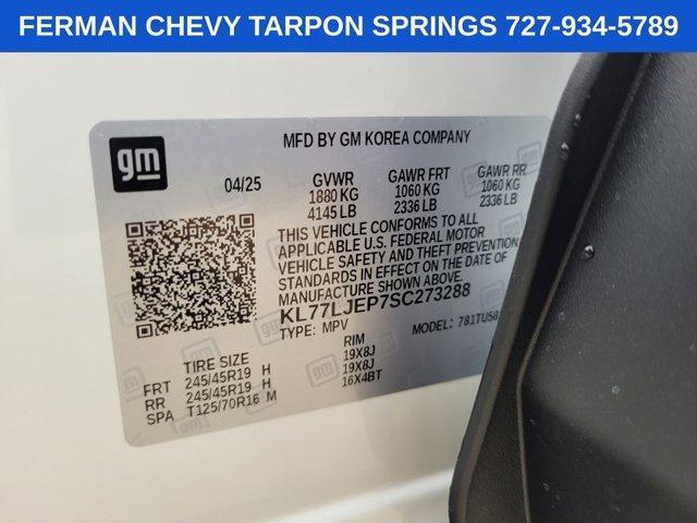 Photo of 2025 Summit White Chevrolet Trax