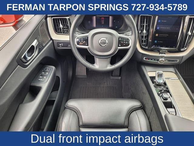Photo of 2022 Fusion Red Metallic Volvo XC60