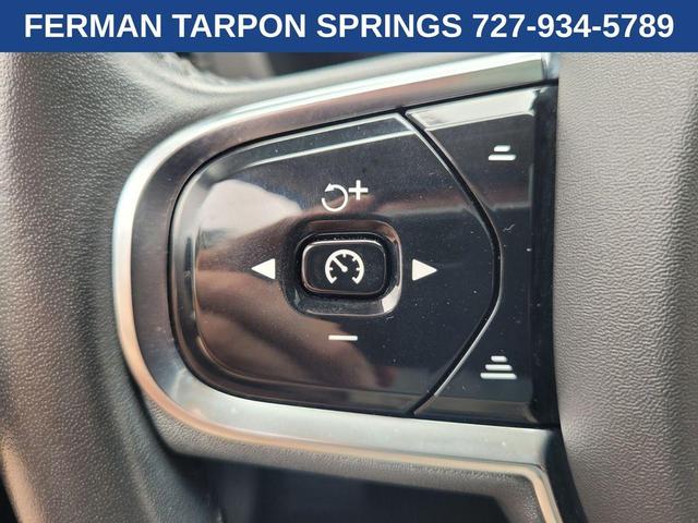 Photo of 2022 Fusion Red Metallic Volvo XC60