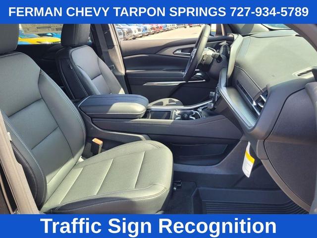 Photo of 2025 Mosaic Black Metallic Chevrolet Traverse