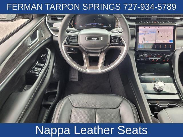 Photo of 2023 Diamond Black Jeep Grand Cherokee