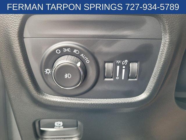 Photo of 2023 Diamond Black Jeep Grand Cherokee