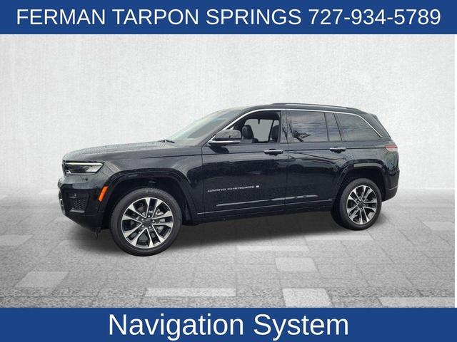 Photo of 2023 Diamond Black Jeep Grand Cherokee