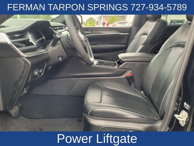 Photo of 2023 Diamond Black Jeep Grand Cherokee