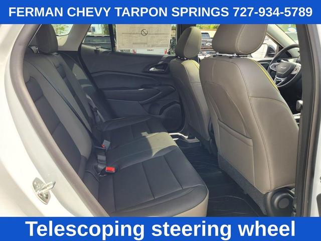 Photo of 2025 Summit White Chevrolet Trax