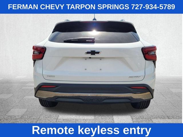 Photo of 2025 Summit White Chevrolet Trax