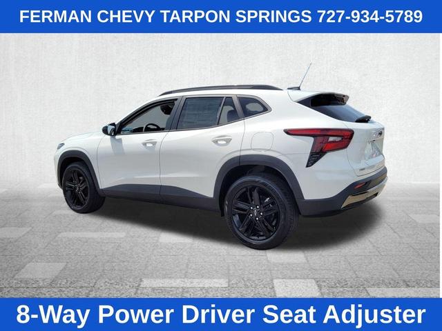 Photo of 2025 Summit White Chevrolet Trax