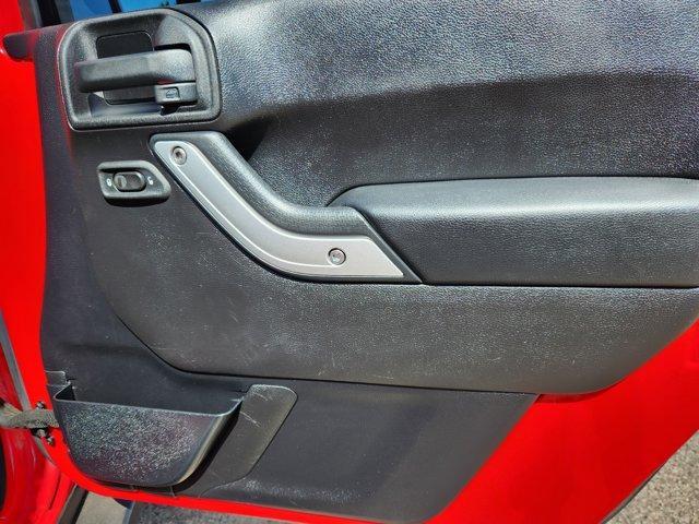 Photo of 2014 Flame Red Clearcoat Jeep Wrangler Unlimited