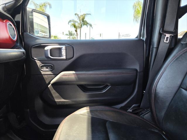 Photo of 2022 Black Clearcoat Jeep Gladiator