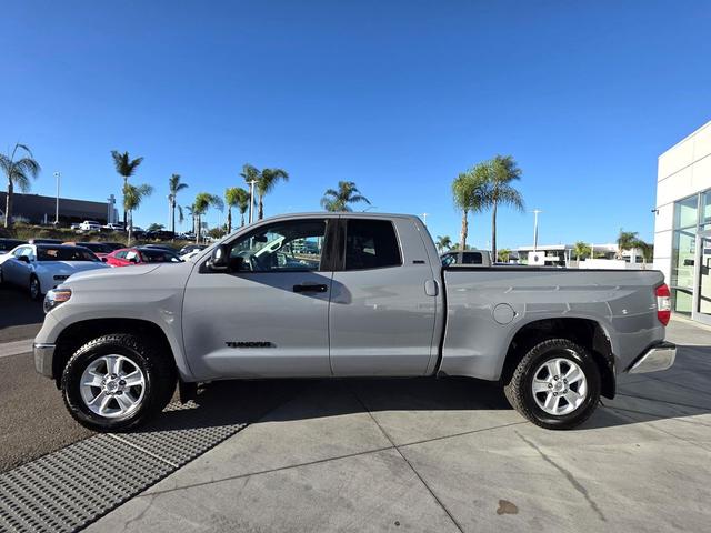 Photo of 2019 Gray Toyota Tundra