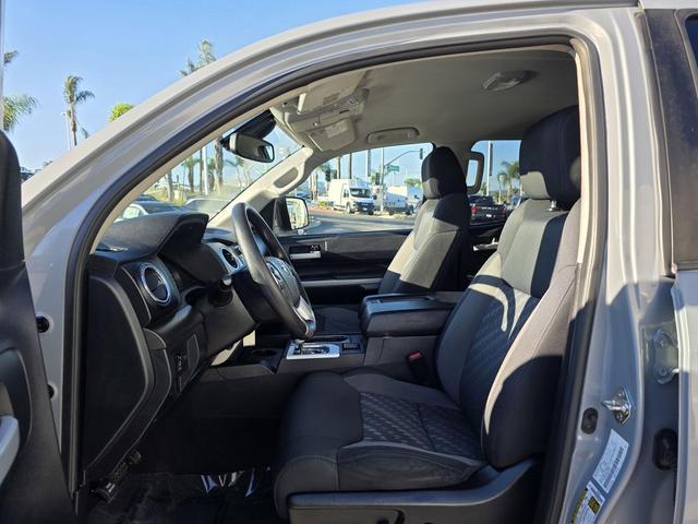 Photo of 2019 Gray Toyota Tundra