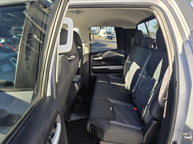 Photo of 2019 Gray Toyota Tundra