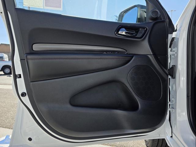 Photo of 2025 White Knuckle Clearcoat Dodge Durango