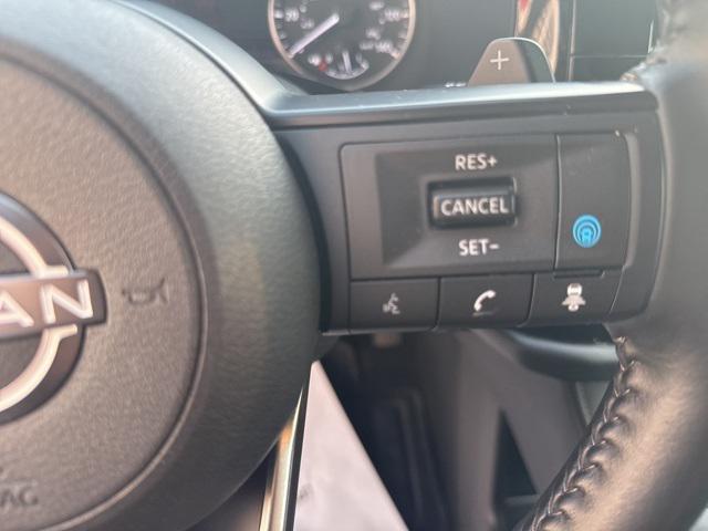 Photo of 2024 Deep Ocean Blue Pearl Nissan Pathfinder