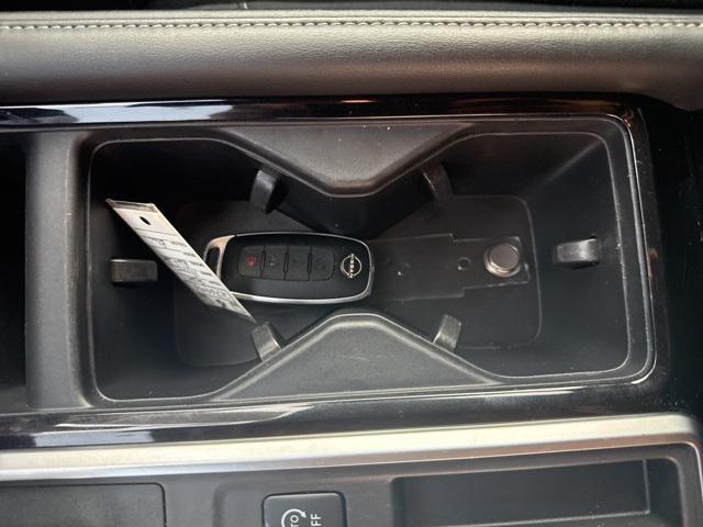 Photo of 2024 Deep Ocean Blue Pearl Nissan Pathfinder