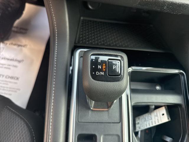 Photo of 2024 Deep Ocean Blue Pearl Nissan Pathfinder