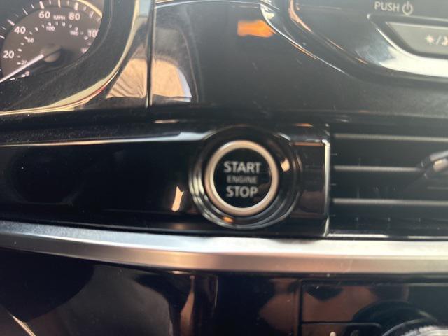 Photo of 2024 Deep Ocean Blue Pearl Nissan Pathfinder