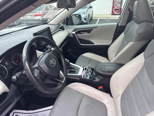 Photo of 2019 Silver Sky Metallic Toyota RAV4