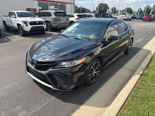 Photo of 2020 Midnight Black Metallic Toyota Camry