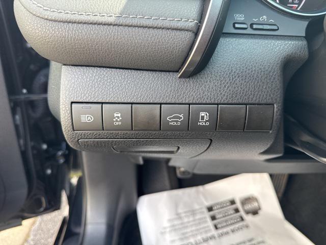 Photo of 2020 Midnight Black Metallic Toyota Camry
