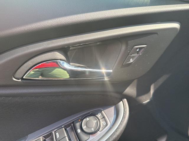 Photo of 2024 Mineral Gray Metallic Chevrolet Malibu