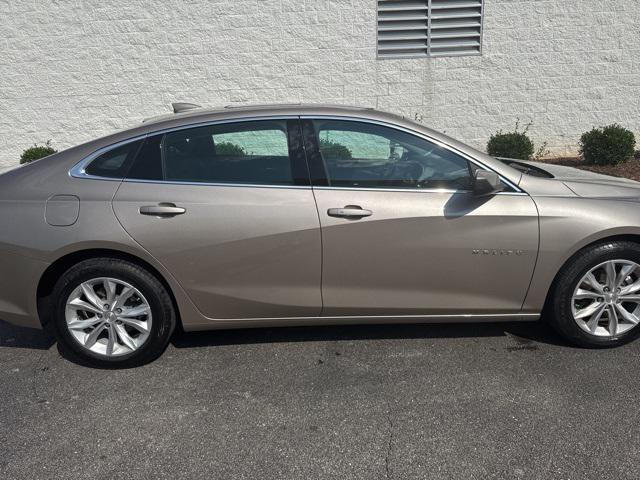 Photo of 2024 Mineral Gray Metallic Chevrolet Malibu