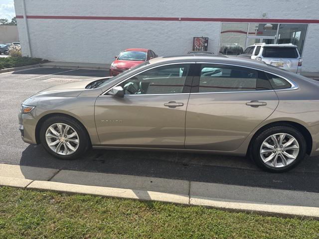 Photo of 2024 Mineral Gray Metallic Chevrolet Malibu