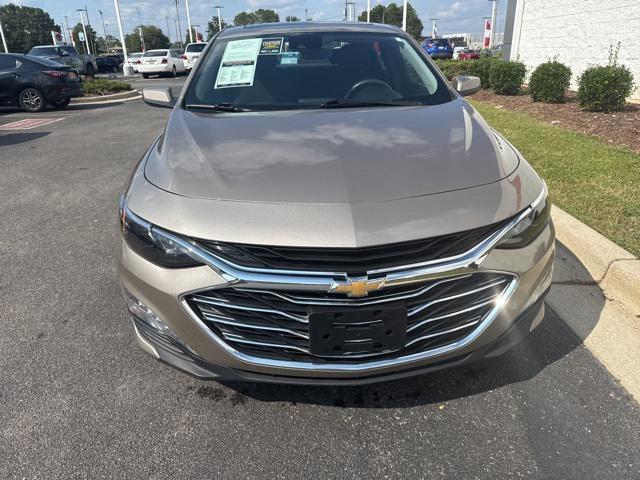 Photo of 2024 Mineral Gray Metallic Chevrolet Malibu
