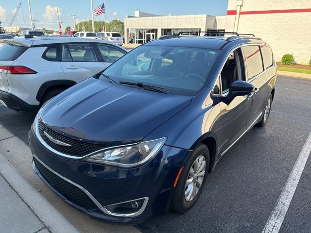 Photo of 2018 Jazz Blue Pearlcoat Chrysler Pacifica