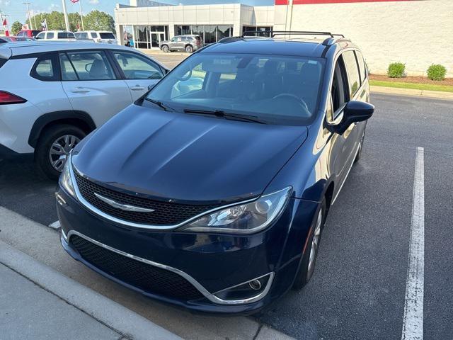 Photo of 2018 Jazz Blue Pearlcoat Chrysler Pacifica