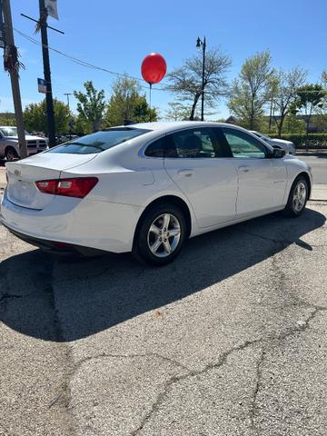 Photo of 2020 White Chevrolet Malibu