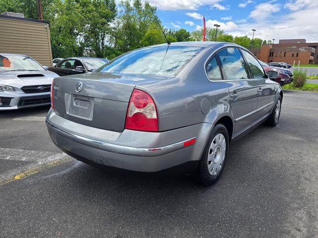 Photo of 2003 Pewter Volkswagen Passat