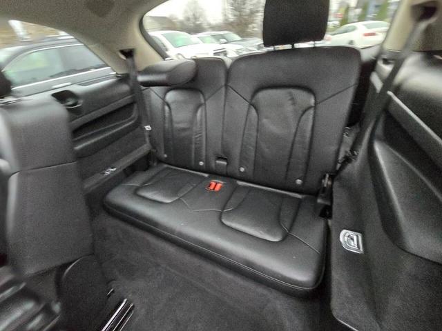 Photo of 2012 Silver Audi Q7