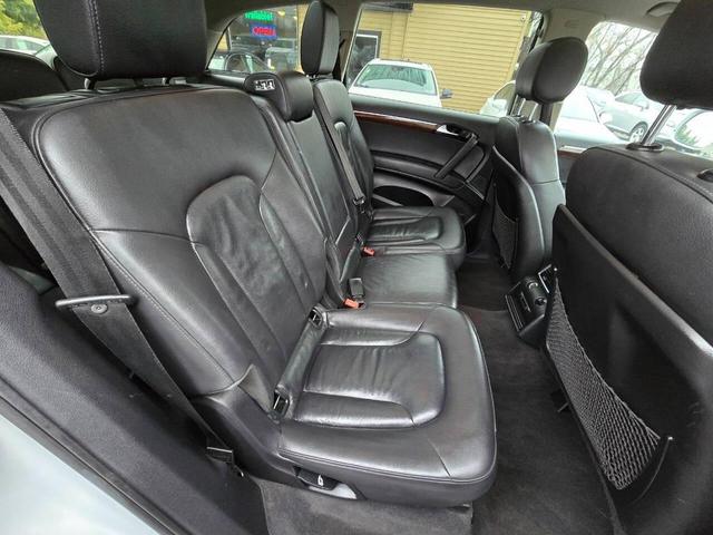 Photo of 2012 Silver Audi Q7