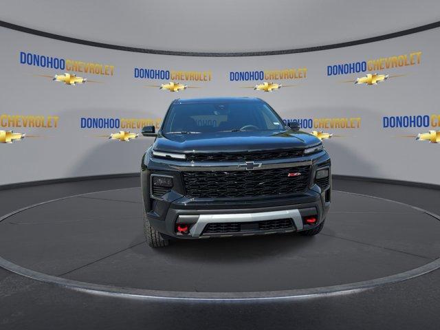 Photo of 2026 Mosaic Black Metallic Chevrolet Traverse