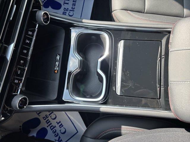 Photo of 2026 Mosaic Black Metallic Chevrolet Traverse