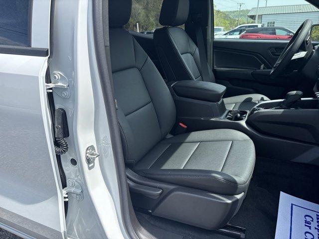 Photo of 2025 Summit White Chevrolet Colorado