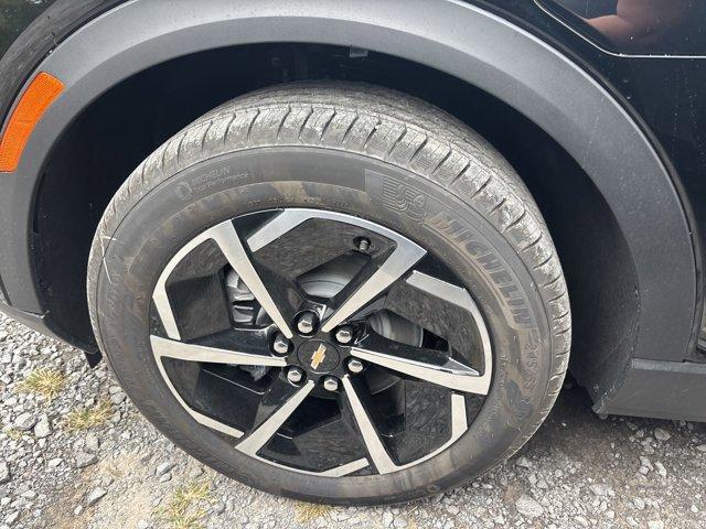 Photo of 2026 Black Chevrolet Equinox EV