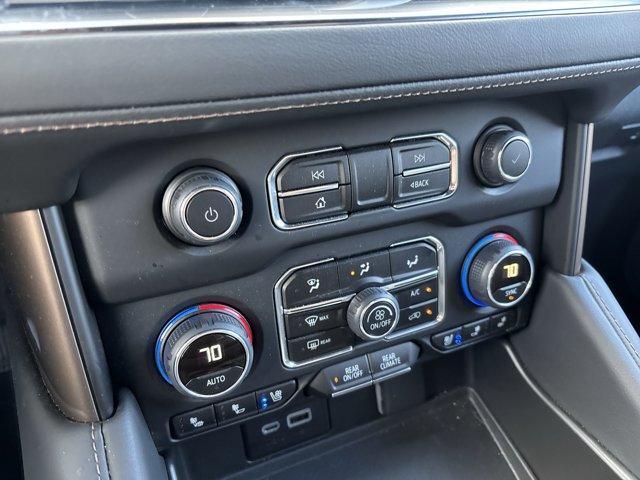 Photo of 2024 Summit White Chevrolet Tahoe