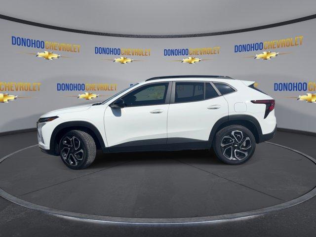 Photo of 2025 Summit White Chevrolet Trax