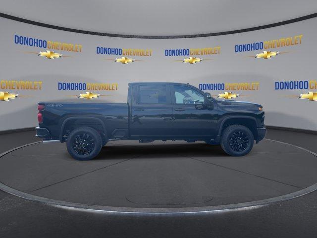 Photo of 2025 Black Chevrolet Silverado 2500