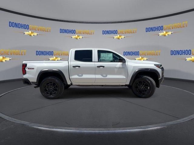 Photo of 2026 Summit White Chevrolet Colorado