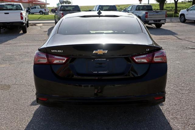 Photo of 2019 Mosaic Black Metallic Chevrolet Malibu