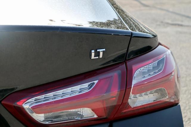Photo of 2019 Mosaic Black Metallic Chevrolet Malibu