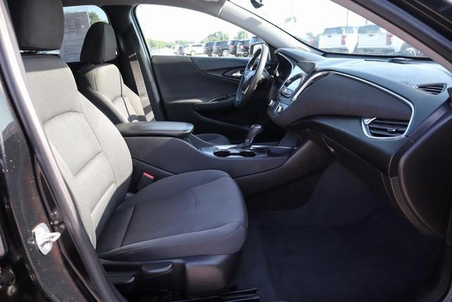 Photo of 2019 Mosaic Black Metallic Chevrolet Malibu