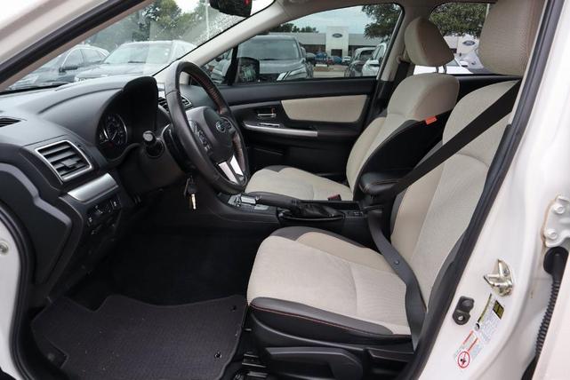 Photo of 2017 Crystal White Pearl Subaru Crosstrek