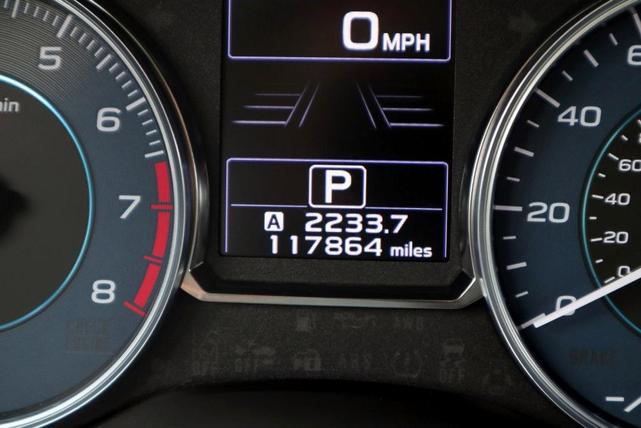 Photo of 2017 Crystal White Pearl Subaru Crosstrek