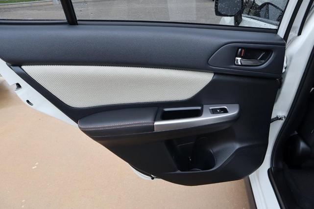 Photo of 2017 Crystal White Pearl Subaru Crosstrek